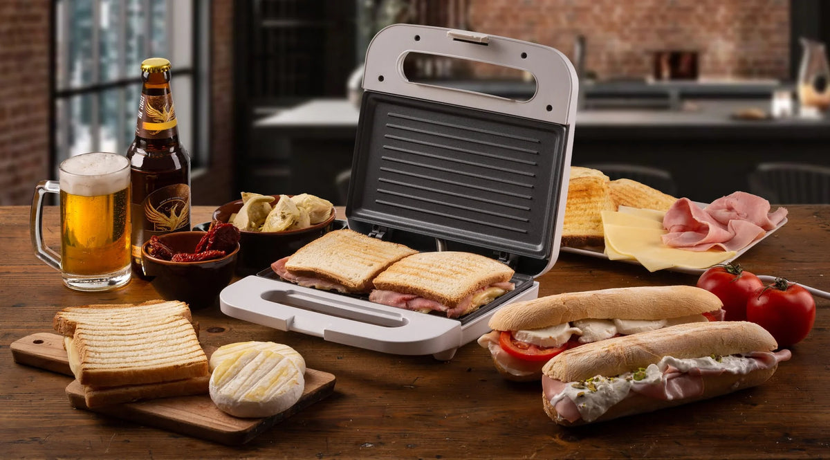 White Breakfast Sandwich Maker L448