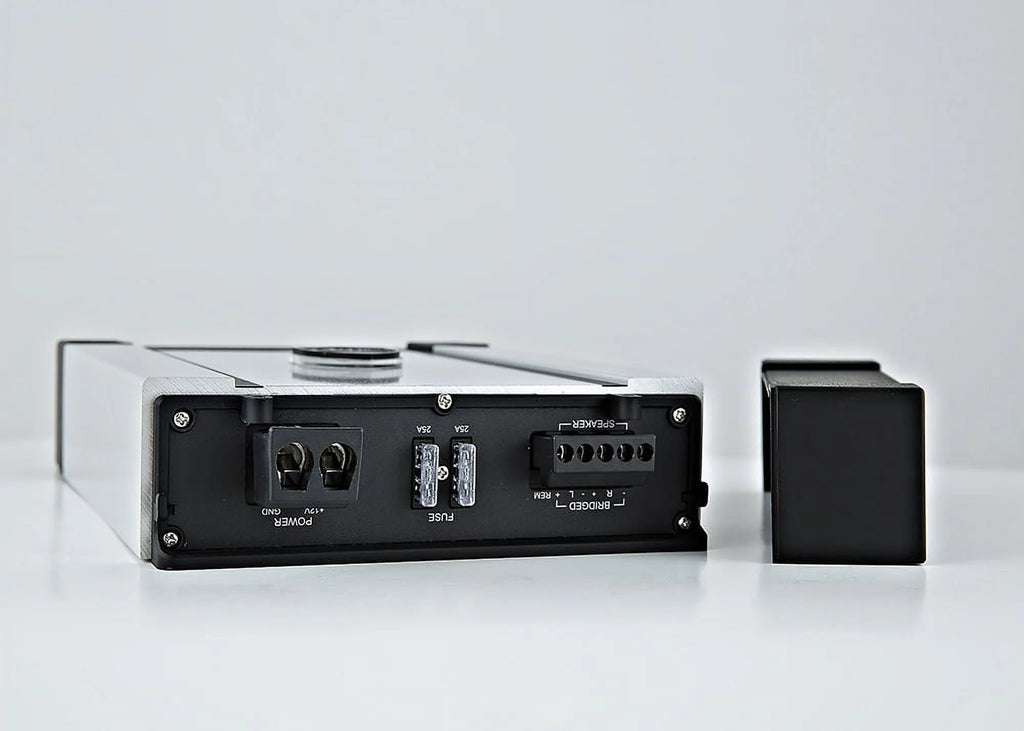 Marine Speaker Package with Amplifier and 6.5 Speakers O1222