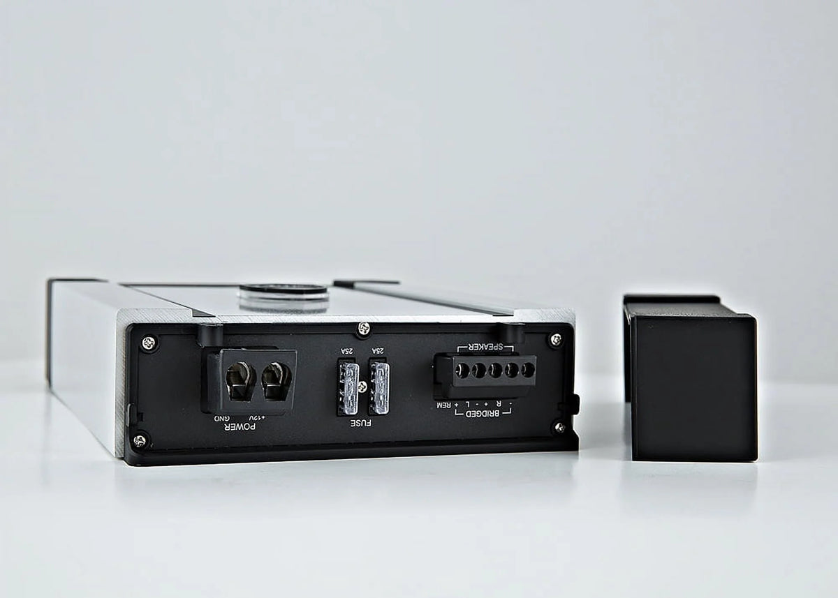 Marine Speaker Package with Amplifier and 6.5 Speakers O1222