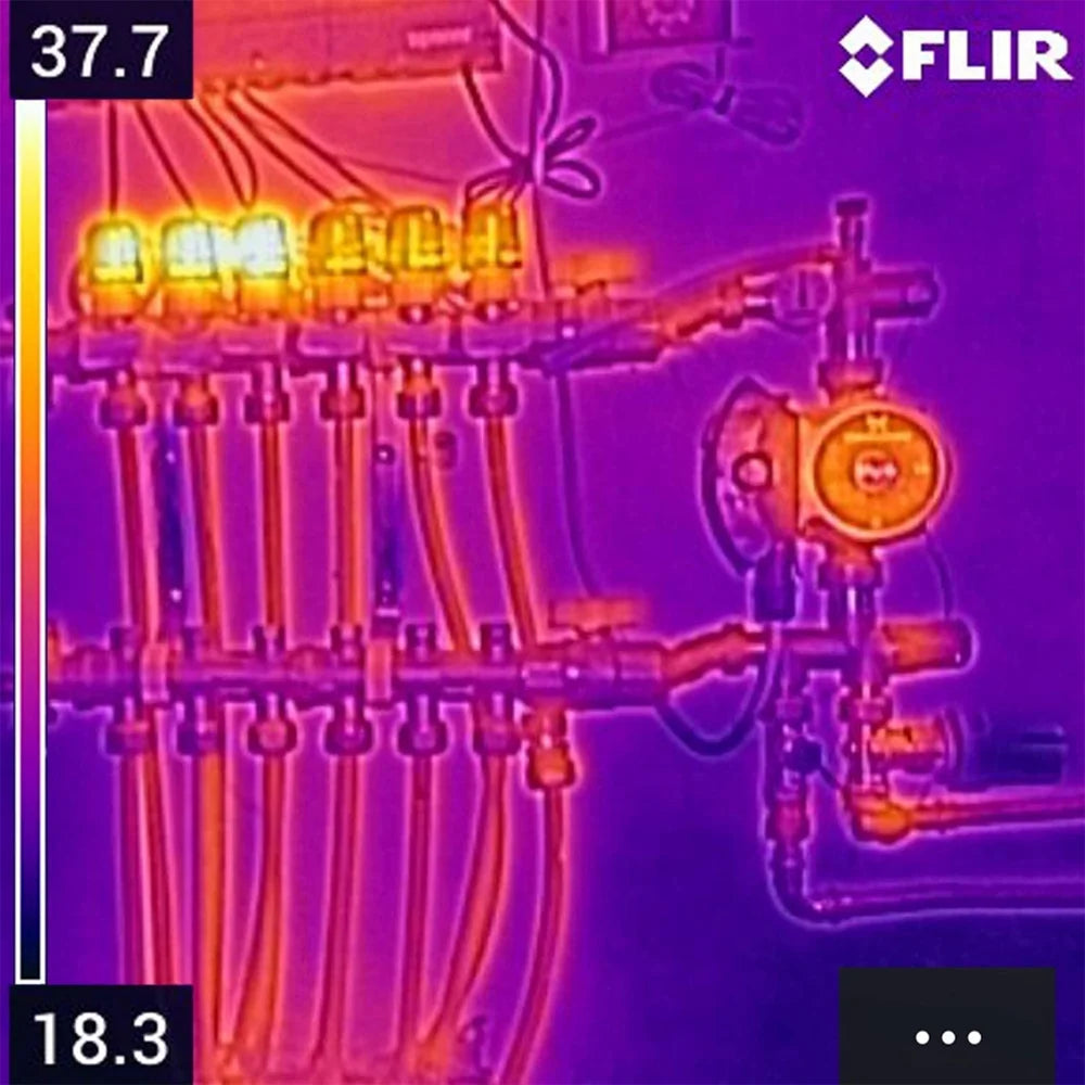 Compact Thermal Camera with Wi-Fi R247