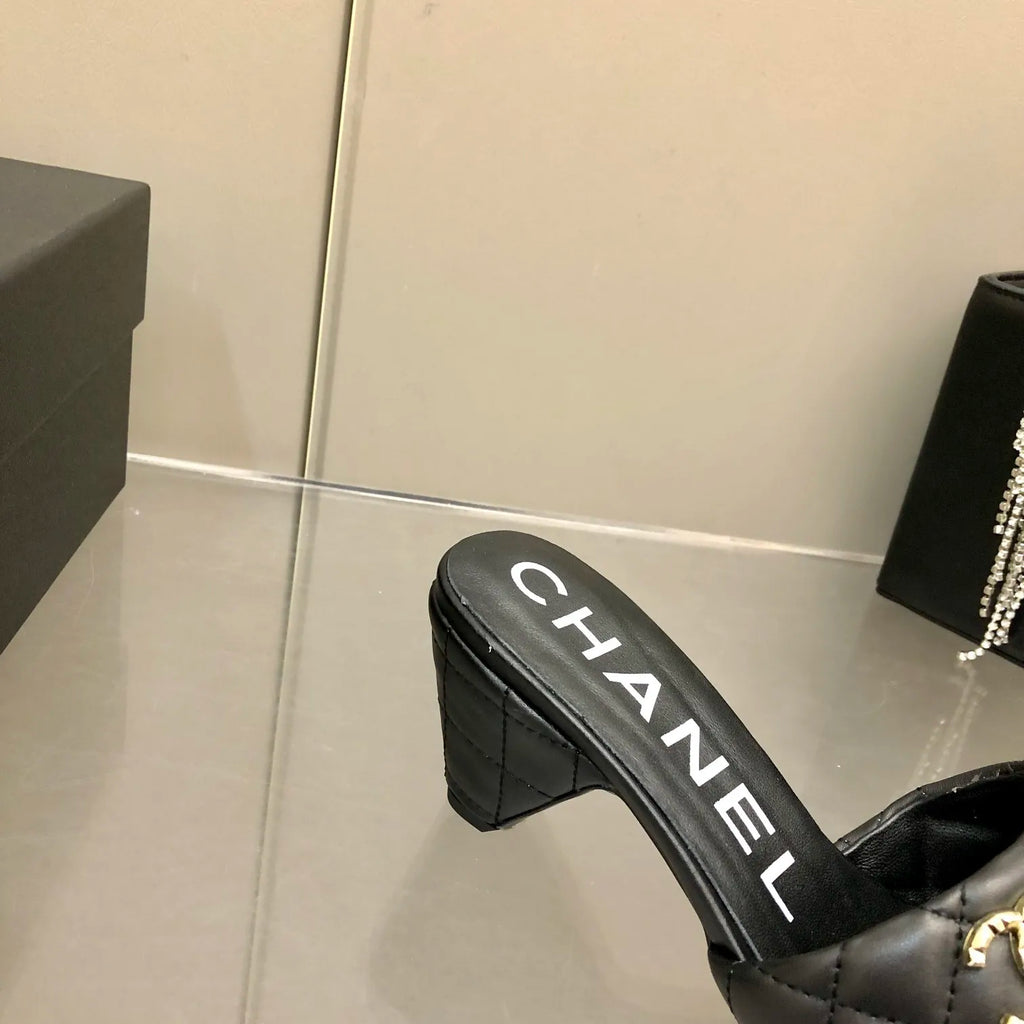 Black Mules U939