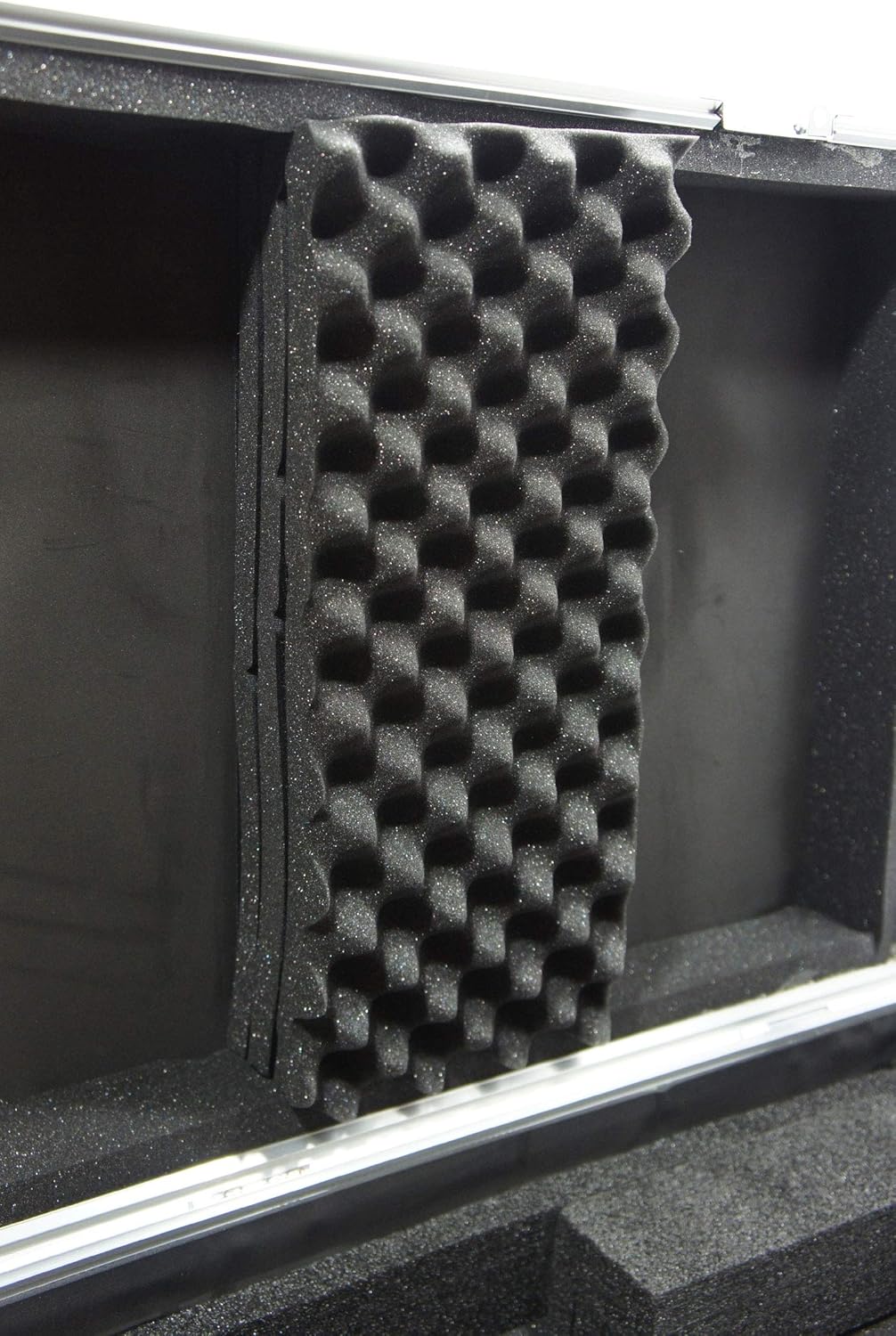 Rolling ATA Hard Case for 61 Note Keyboard Z382930