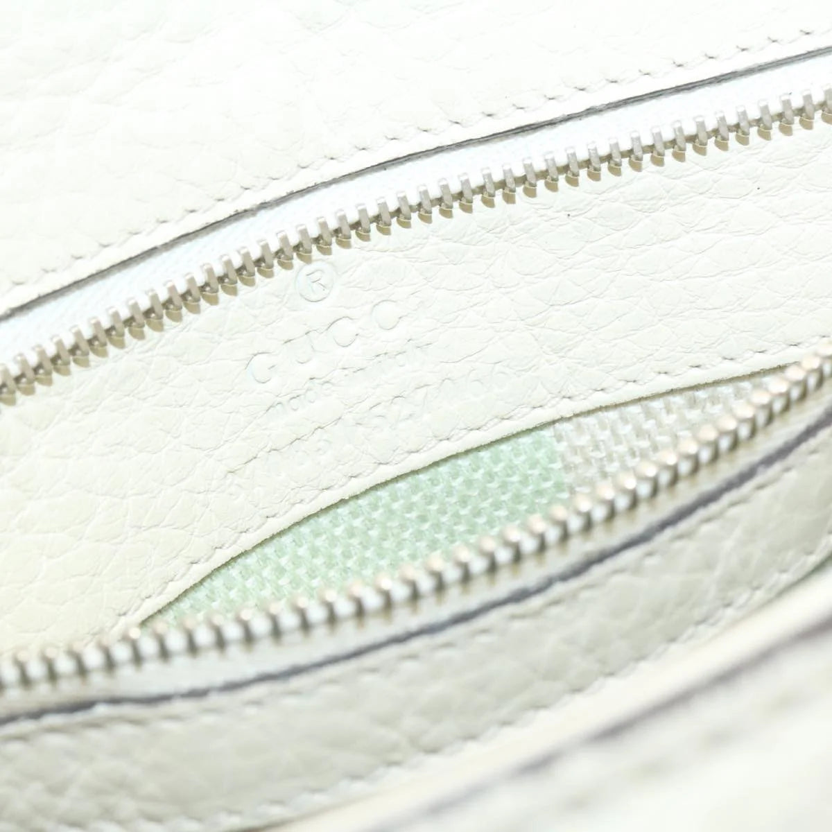 White Leather Bamboo Handbag T3136