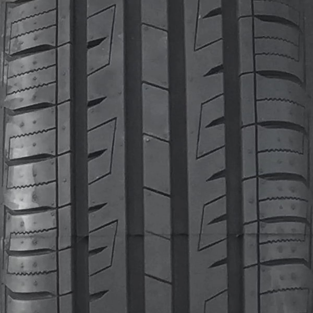 Set of 4 215/65R15 All Season Performance Tire N13835