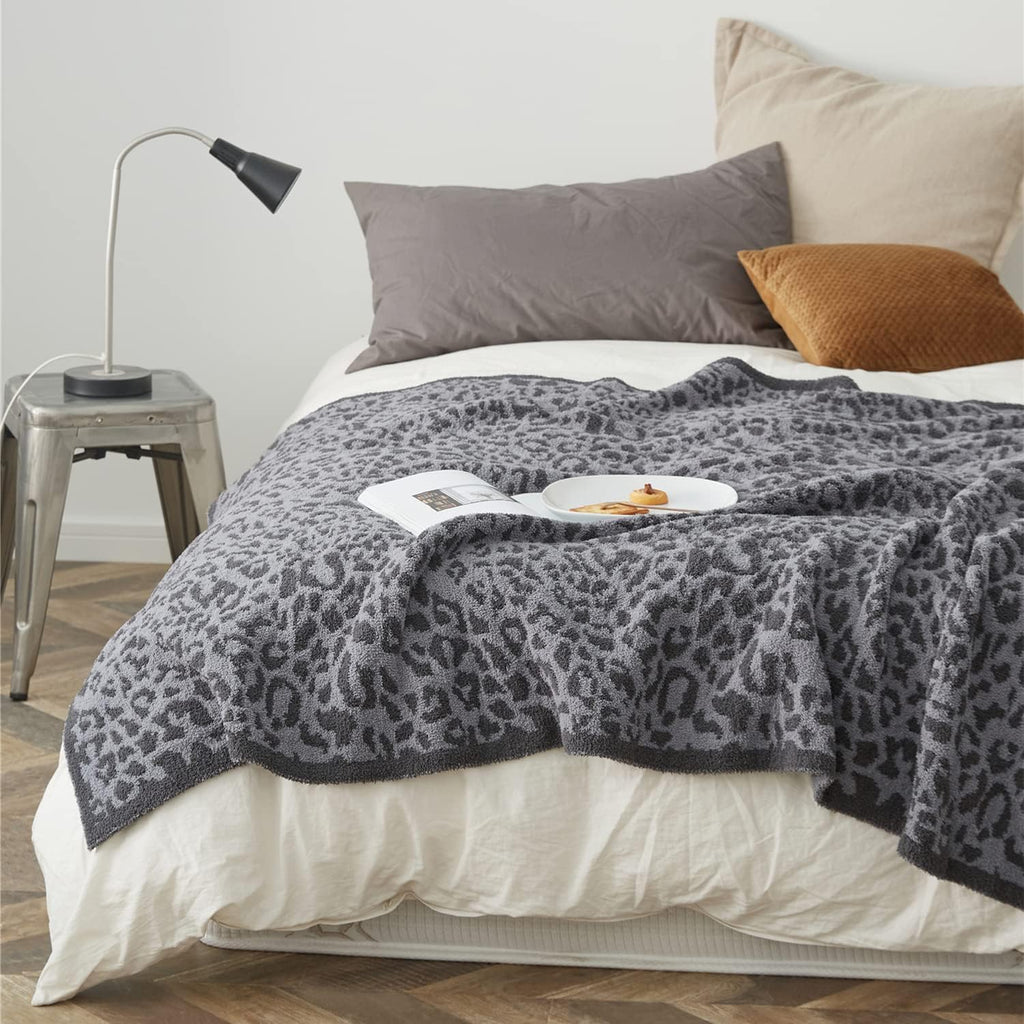 Leopard Cable Knitted Throw Blanket L4245